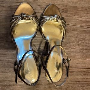 Women Etienne Aigner shoes Size 7 Color Gold